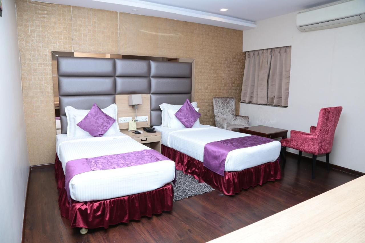 Kc Manor Hotel Jamshedpur Exterior foto