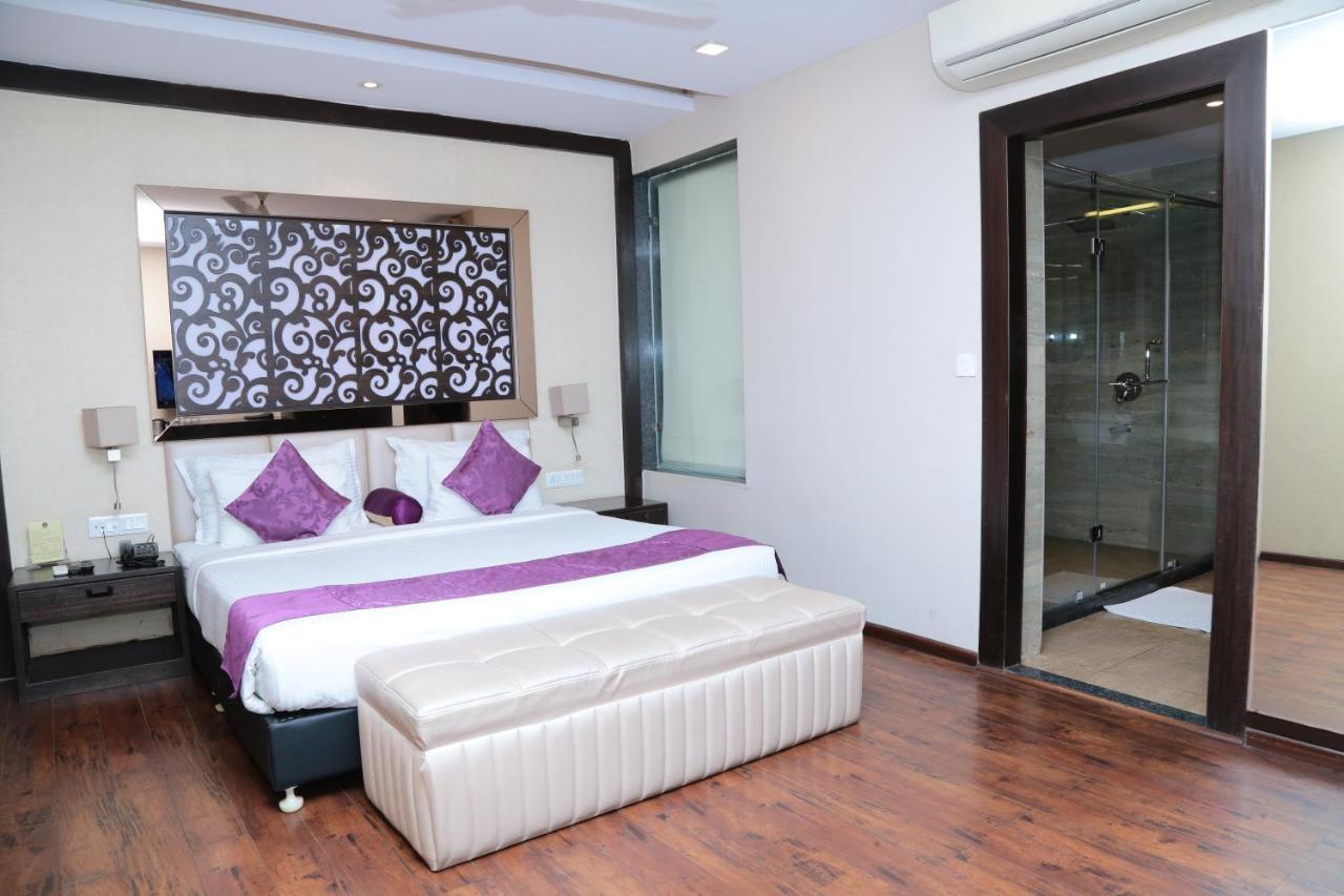 Kc Manor Hotel Jamshedpur Exterior foto